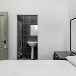 Inn & Out Express Sea Point